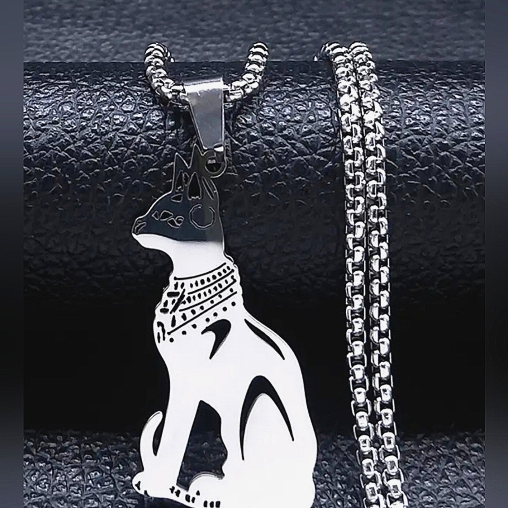 Silver Egyptian Cat Pendant Necklace